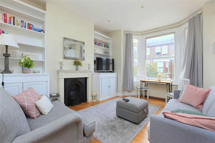 2 Bedroom Flat To Rent In Sandmere Road, Brixton, London, SW4