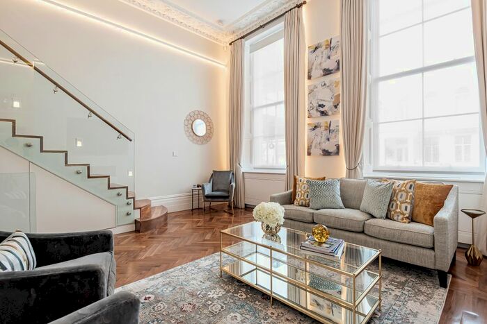 2 Bedroom Flat To Rent In Lancaster Gate, London, W2