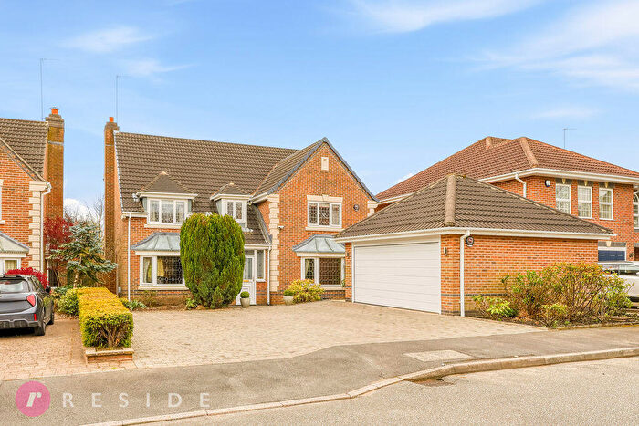 5 Bedroom Detached House For Sale In Pargate Chase, Norden, Rochdale, OL11