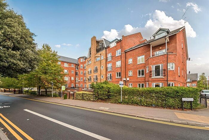 2 Bedroom Apartment To Rent In Aveley House, Iliffe Close, Reading, RG1