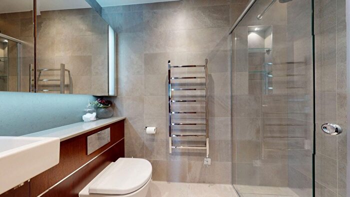 2 Bedroom Flat To Rent In Charles Clowes Walk, Nine Elms, SW11