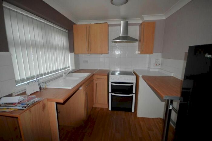 2 Bedroom Flat To Rent In The Greenway, Deepcar S36