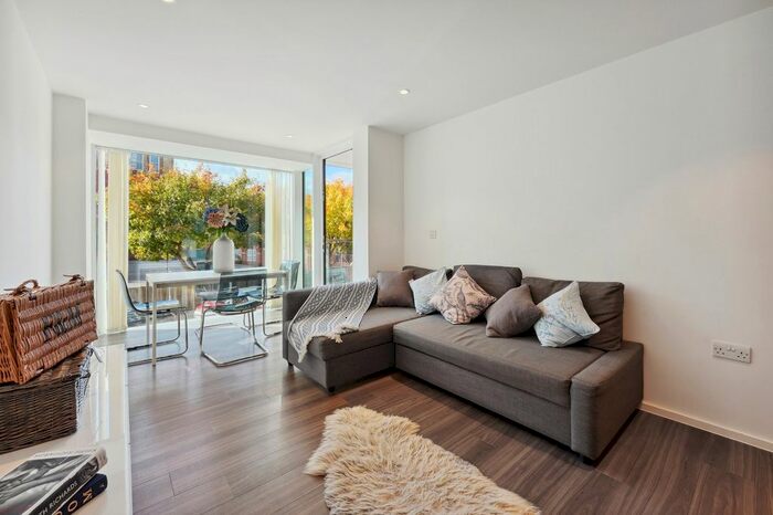 1 Bedroom Flat To Rent In Lux Apartments, Broomhill Road, London, SW18