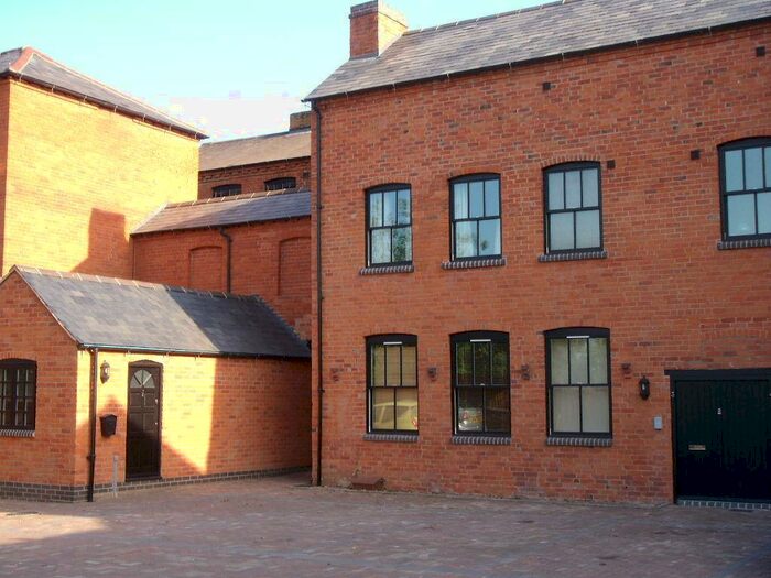 2 Bedroom Flat To Rent In Prospect Hill, Redditch, B97