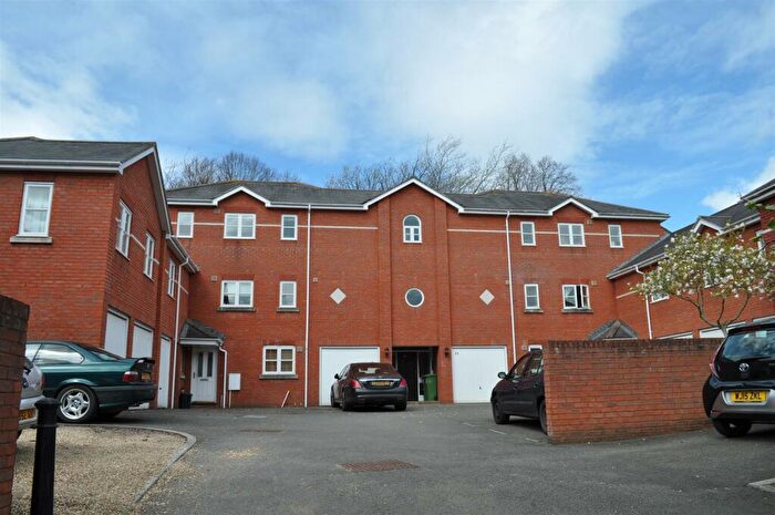 2 Bedroom Apartment To Rent In Addington Court, Exeter, EX4