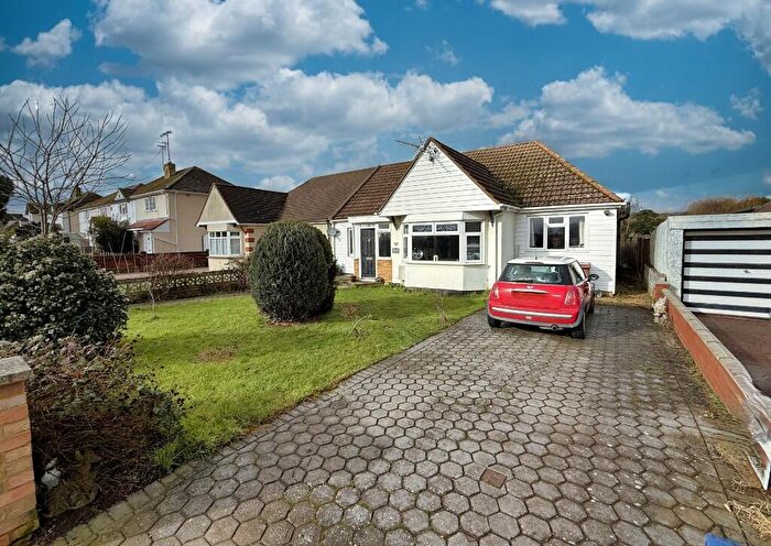 4 Bedroom Bungalow For Sale In Southend Road, Corringham Stanford-Le-Hope, Essex, SS17