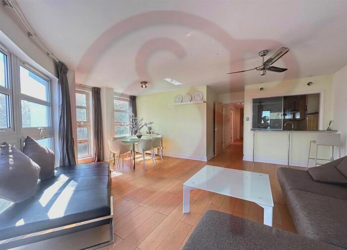 2 Bedroom Flat To Rent In Aitman Drive, Kew Bridge Road, TW8