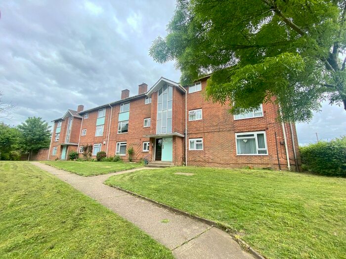 2 Bedroom Flat To Rent In Moore Avenue, Bournemouth, BH11