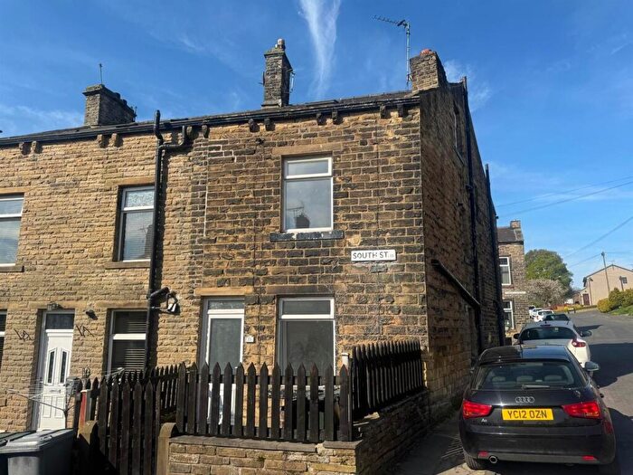 2 Bedroom Terraced House To Rent In South Street, Denholme, Bradford, BD13