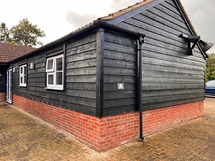 2 Bedroom Apartment To Rent In Birch Tree Grove, Ley Hill, HP5