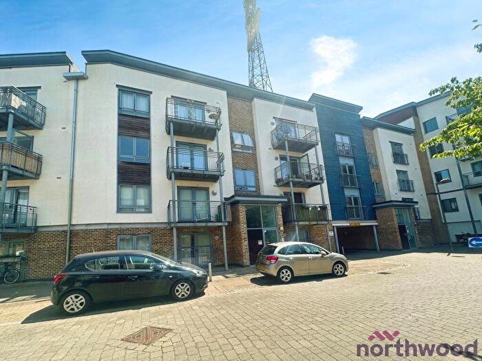 2 Bedroom Flat To Rent In Quayside Drive, Colchester, CO2
