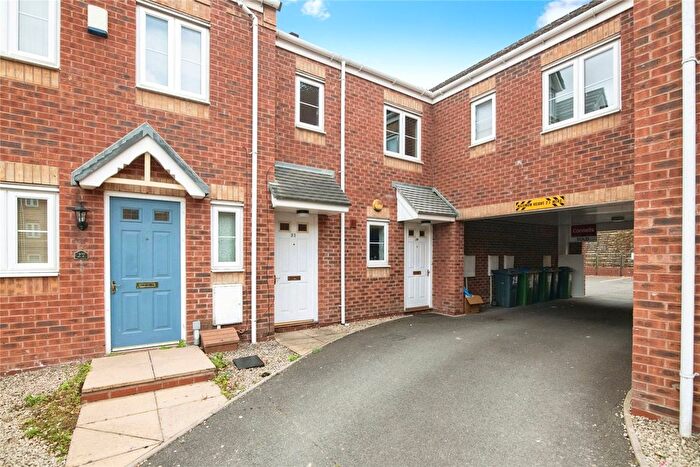 2 Bedroom Flat For Sale In Mehdi Road, Oldbury, West Midlands, B69