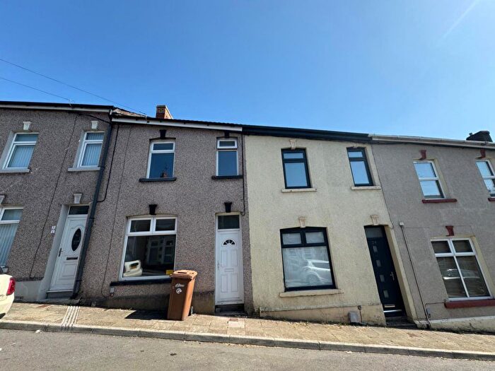 3 Bedroom Property To Rent In Hill Street, Risca, NP11