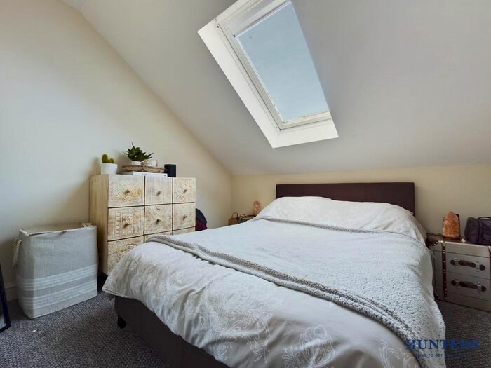 2 Bedroom Flat To Rent In Church Lane, Pocklington, YO42