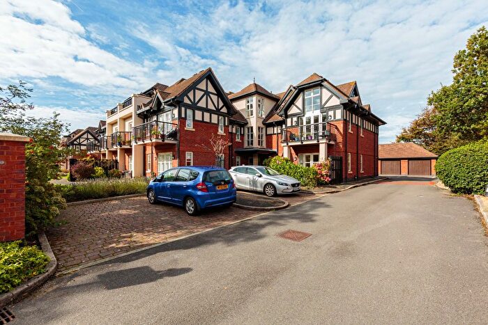 3 Bedroom Flat For Sale In Links Gate, Lytham Saint Annes, FY8