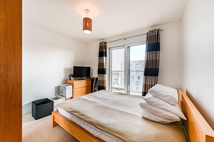 2 Bedroom Flat To Rent In City Peninsula, North Greenwich, London, SE10
