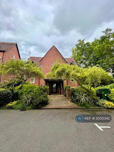 2 Bedroom Flat To Rent In Lincoln House, Moseley, Birmingham, B13