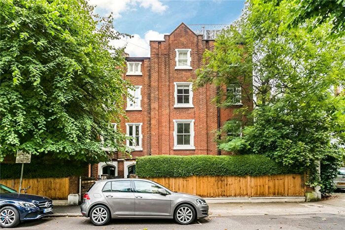 2 Bedroom Flat To Rent In Peterborough Villas, London, SW6