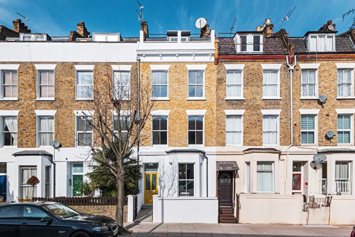 4 Bedroom Terraced House For Sale In Tollington Way, London, N7