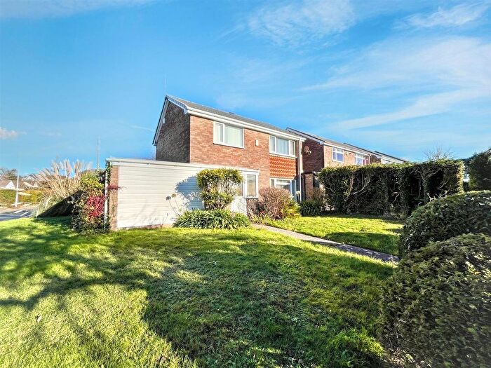 4 Bedroom Detached House For Sale In Ruskin Avenue, Rogerstone, Newport, NP10