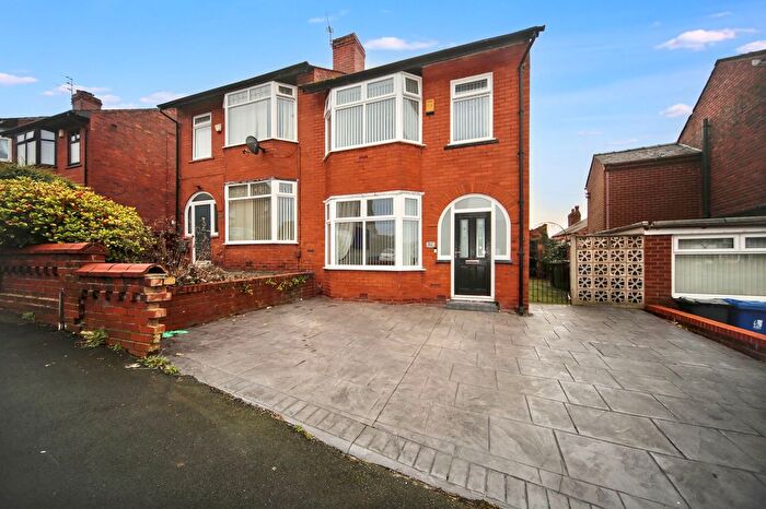 3 Bedroom Semi Detached House For Sale In Vine Street, Wigan, WN1