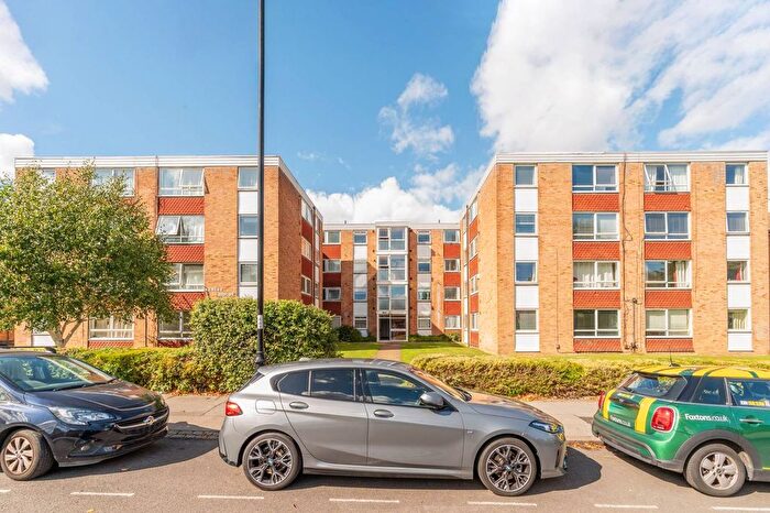 2 Bedroom Flat To Rent In Kenley House, East Croydon, Croydon, CR0