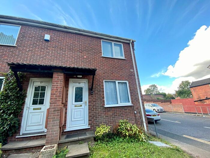 2 Bedroom House To Rent In Southey Street, Nottingham, NG7