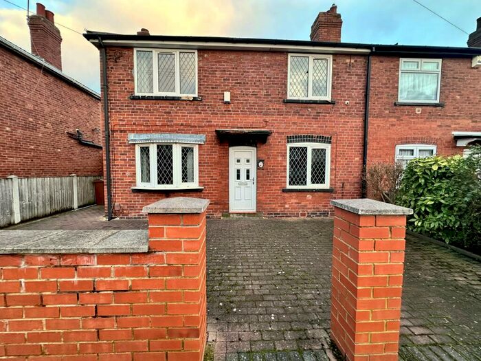 3 Bedroom Semi-Detached House To Rent In Skelton Avenue, Leeds, LS9