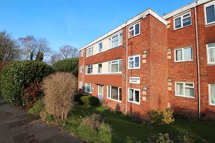 2 Bedroom Flat To Rent In Quantock Drive, Ashford, TN24