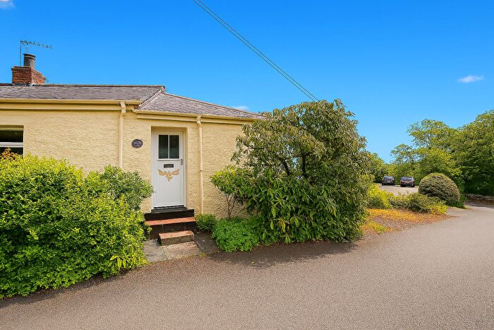 3 Bedroom Bungalow For Sale In Garth Road, Porthmadog, LL49