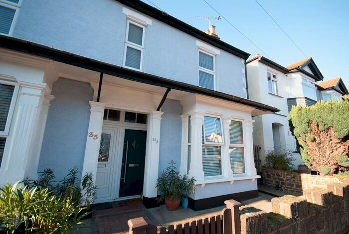 2 Bedroom Flat To Rent In Cranleigh Drive, Leigh-on-Sea, SS9