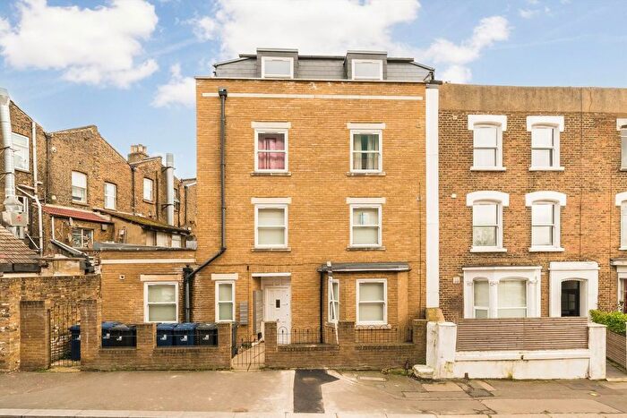 1 Bedroom Flat For Sale In Acton Lane, Acton, W3