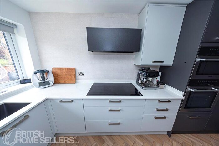 4 Bedroom Detached House For Sale In Lords Wood Lane, Chatham, Kent, ME5