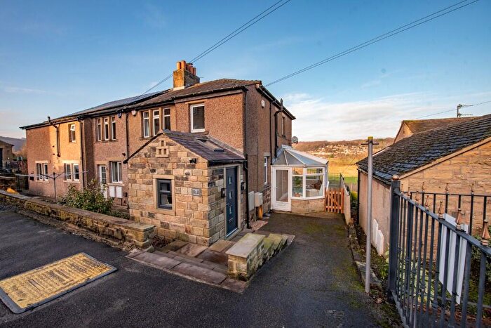 3 Bedroom Semi Detached House To Rent In Bank Road, Cross Hills, West Yorkshire, BD20
