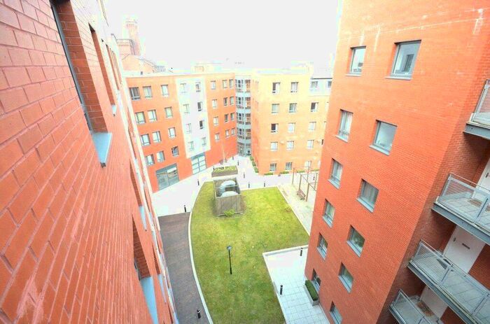 2 Bedroom Apartment To Rent In City Gate, Blantyre Street, Castlefield, Manchester, M15