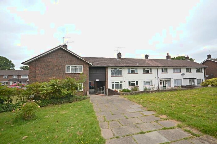 2 Bedroom Maisonette For Sale In Dower Walk, Gossops Green, Crawley, RH11