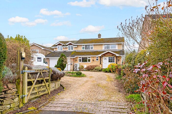 4 Bedroom Detached House For Sale In Church Lane, Evenley, NN13