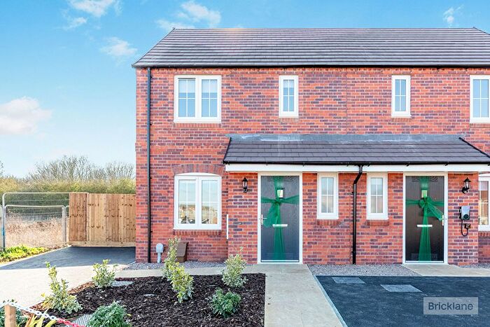 3 Bedroom Property To Rent In Ladybird Way, Rothwell, Kettering, NN14