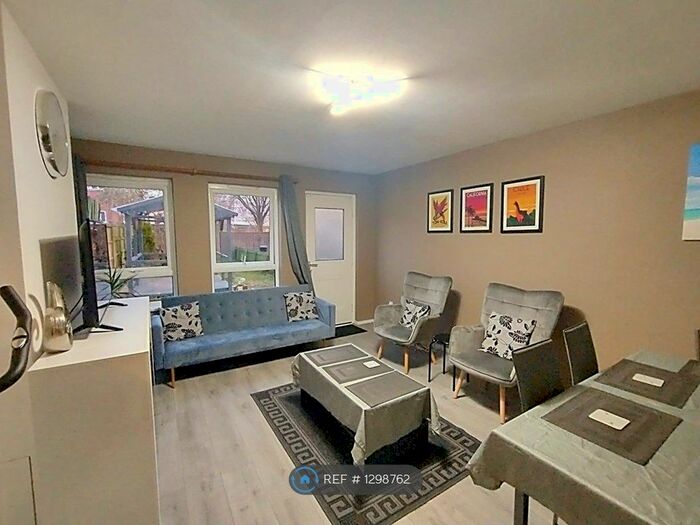 2 Bedroom End Of Terrace House To Rent In Days Close, Coventry, CV1