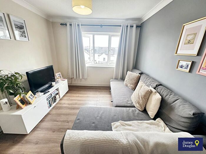 2 Bedroom Flat For Sale In Woodville Court, Cathays, Cardiff, CF24