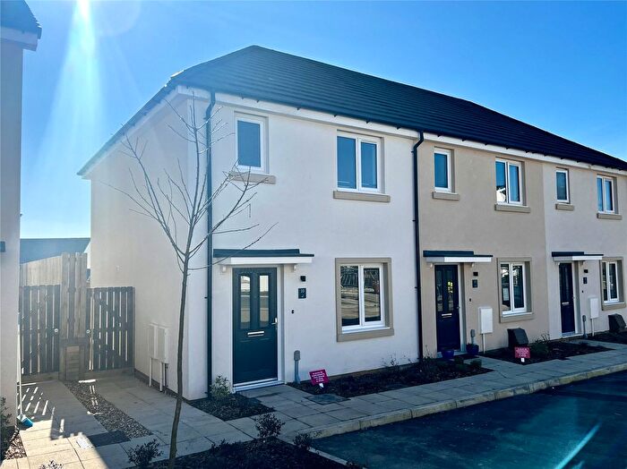 3 Bedroom End Of Terrace House To Rent In Basin Walk, South Molton, Devon, EX36