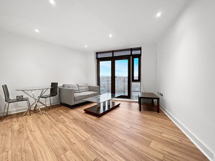 1 Bedroom Flat To Rent In Montague, Gotts Road, Leeds City Centre, LS12