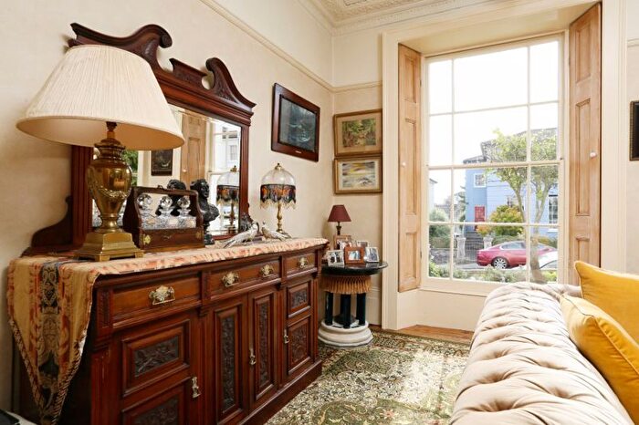 4 Bedroom Semi Detached House For Sale In Clare Road, Cotham, Bristol, BS6 - Photo 11