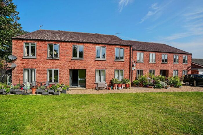 2 Bedroom Flat To Rent In Court Drive, Cromer, NR27