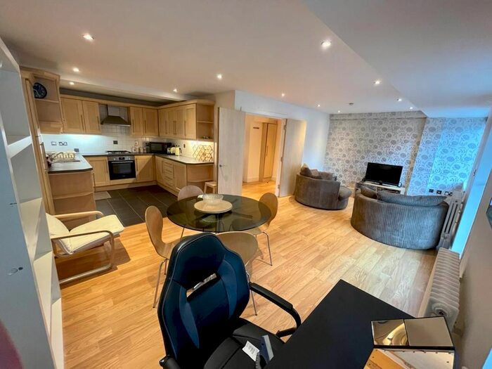 2 Bedroom Flat To Rent In Grosvenor Terrace, London, SE5