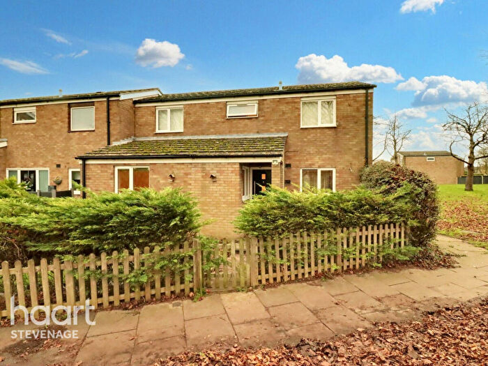 3 Bedroom End Of Terrace House For Sale In Derby Way, Stevenage, SG1