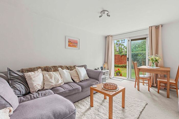 2 Bedroom Flat For Sale In Alfred Davis Court, Wethered Road, Marlow, Buckinghamshire, SL7