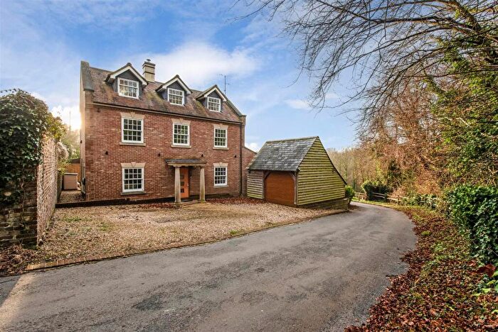 4 Bedroom Detached House For Sale In Anne Howard Gardens, Arundel, BN18