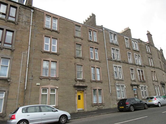 1 Bedroom Flat To Rent In Blackness Road, West End, Dundee, DD2
