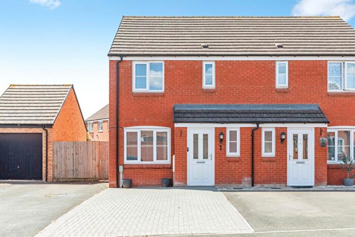 3 Bedroom Semi-Detached House For Sale In Speight Crescent, Kettering, NN15